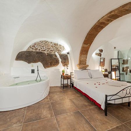 Romantic Loft With Jacuzzi In The Castle Castelsardo Exterior foto