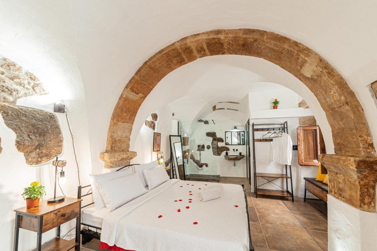 Romantic Loft With Jacuzzi In The Castle Castelsardo Exterior foto