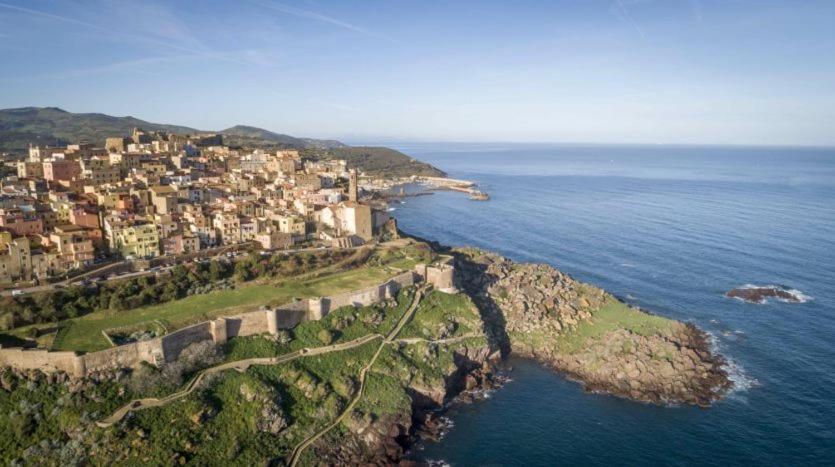 Romantic Loft With Jacuzzi In The Castle Castelsardo Exterior foto