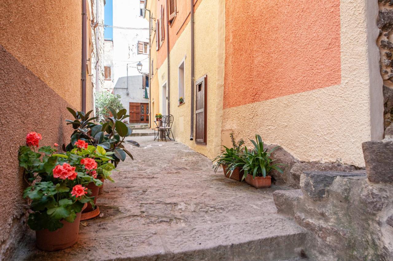 Romantic Loft With Jacuzzi In The Castle Castelsardo Exterior foto